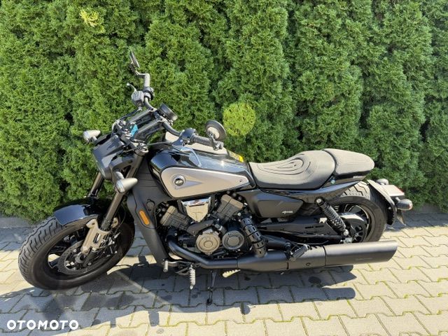 QJMOTOR SRV 600V - 10