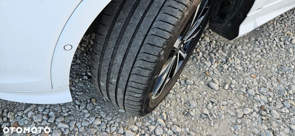 Ford Kuga 2.0 TDCi FWD ST-Line - 27