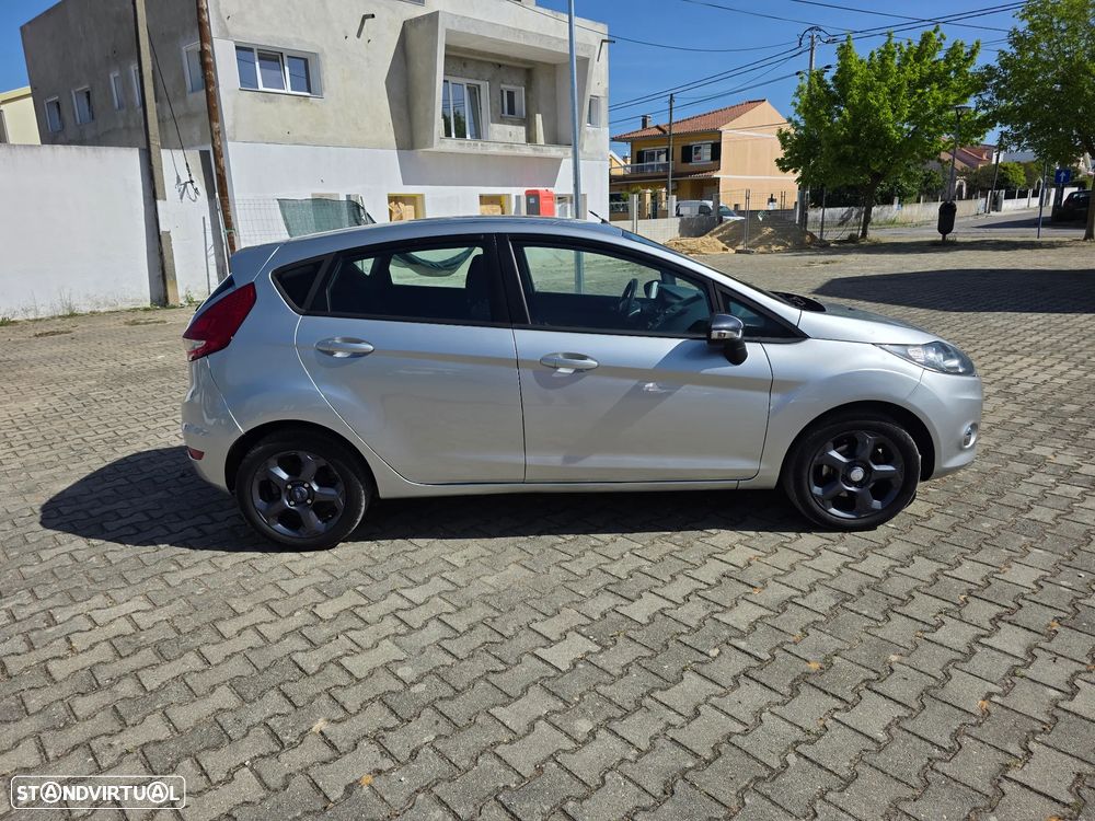 Ford Fiesta 1.25 Techno - 5