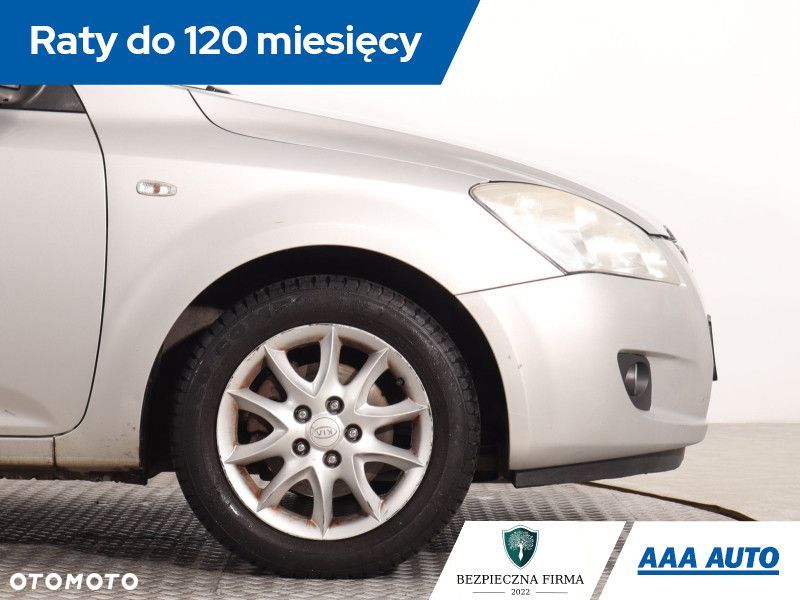Kia Ceed - 16