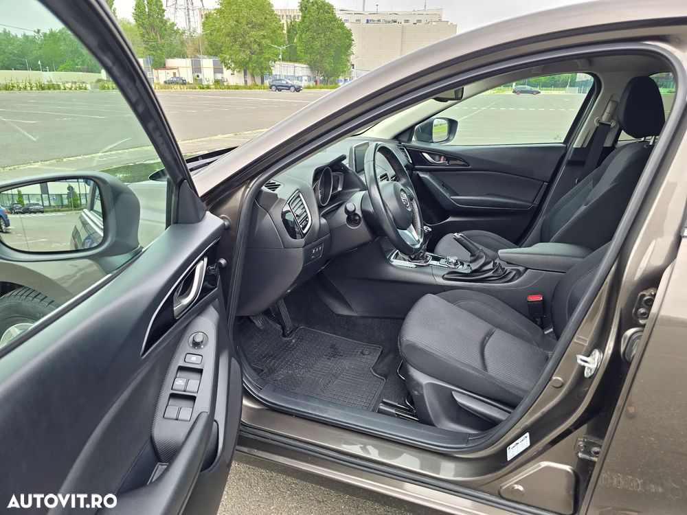 Mazda 3 G100 Attraction - 13