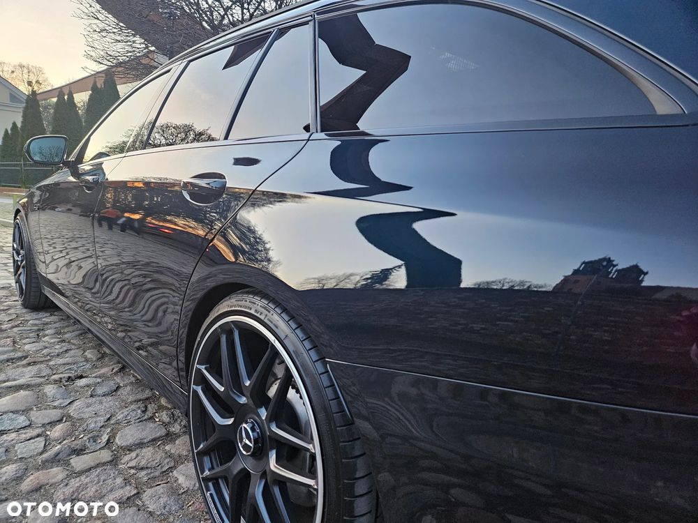 Mercedes-Benz Klasa E 400 4Matic 9G-TRONIC AMG Line - 35