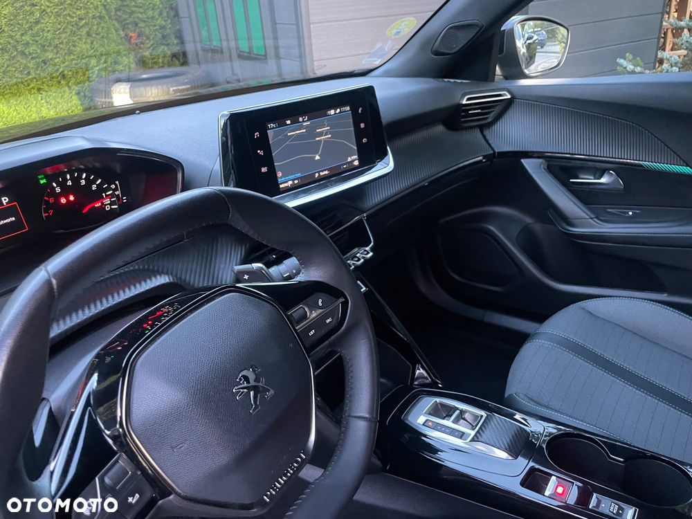Peugeot 2008 1.5 BlueHDi Allure S&S EAT8 - 29