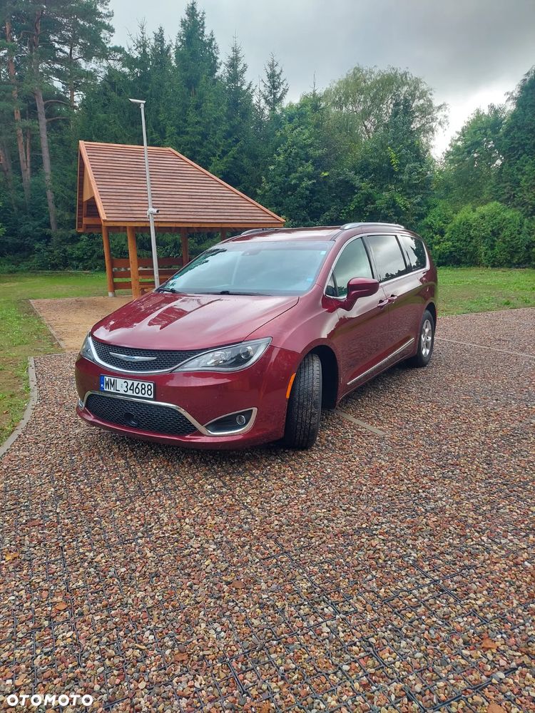 Chrysler Pacifica - 7