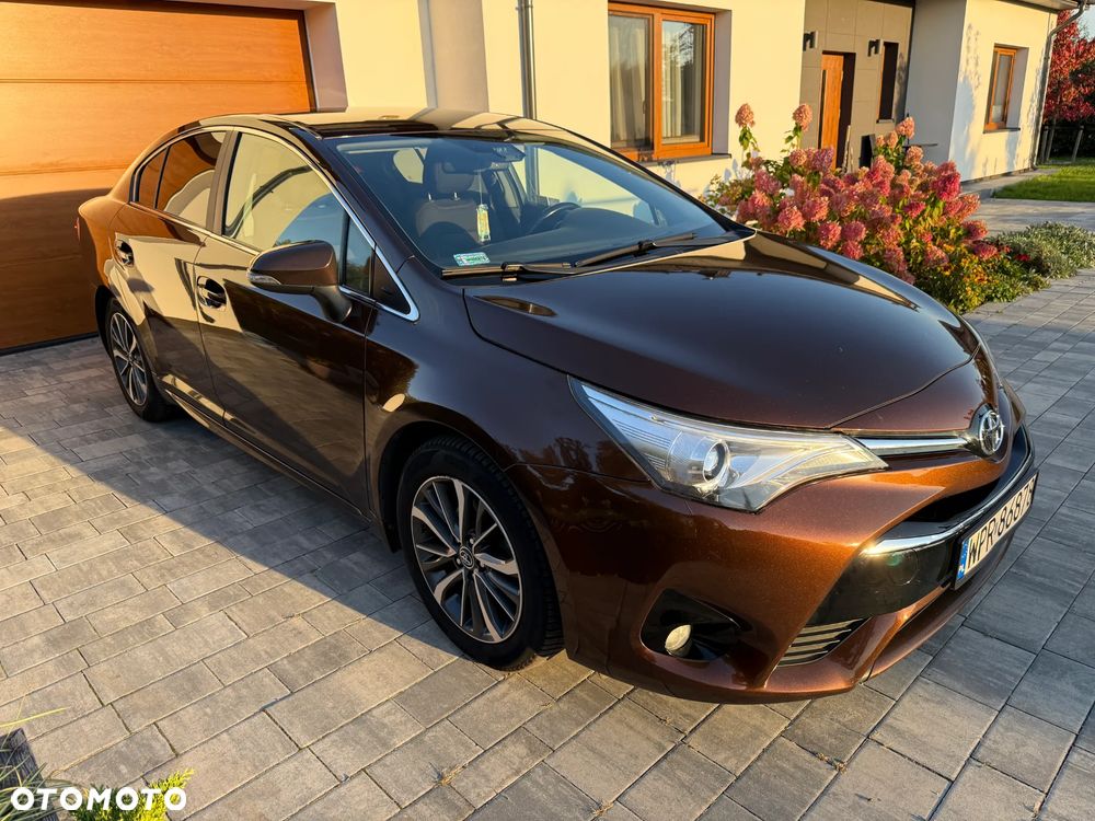Toyota Avensis 1.8 Premium - 3