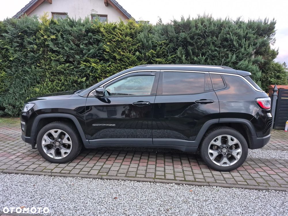 Jeep Compass - 24