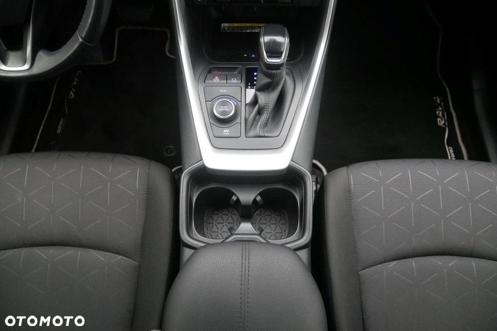 Toyota RAV4 - 11