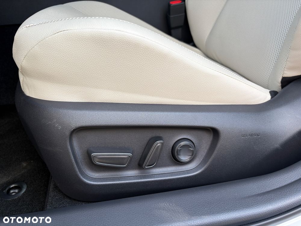 Toyota Camry 2.5 Hybrid Dynamic Force Executive e-CVT - 15