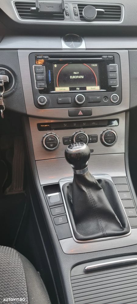 Volkswagen Passat - 9