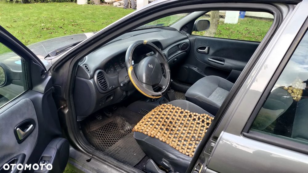 Renault Megane 1.6 - 4
