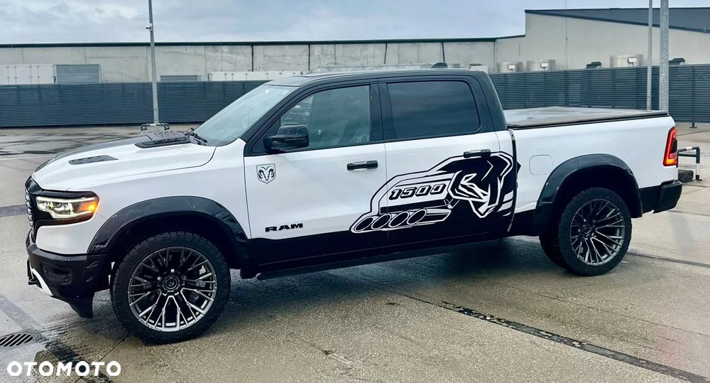 Dodge RAM 5.7 4x4 - 15