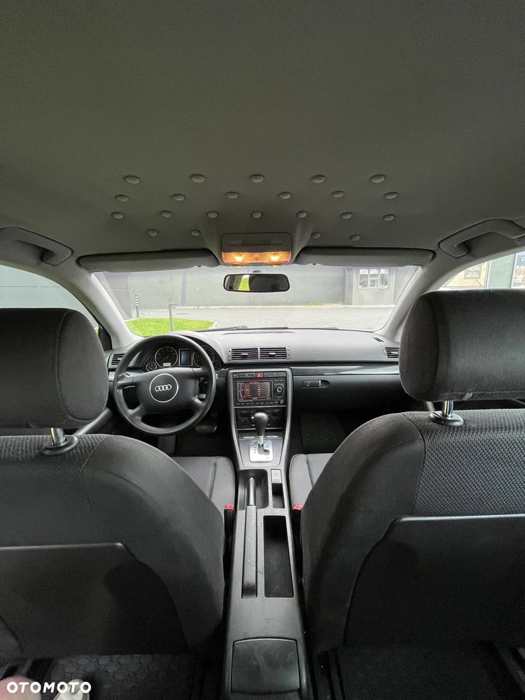 Audi A4 Limousine - 13
