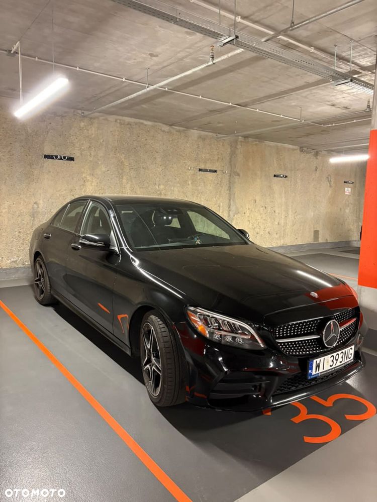 Mercedes-Benz Klasa C 300 4Matic 9G-TRONIC AMG Line - 3