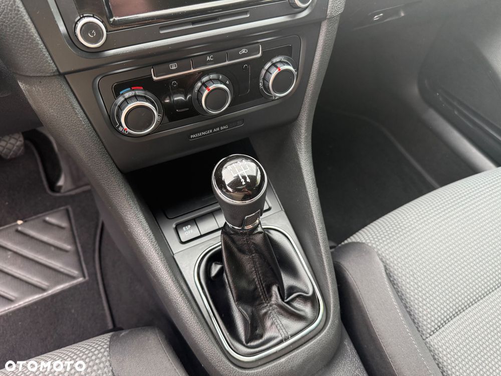 Volkswagen Golf 2.0 TDI DPF Trendline - 24