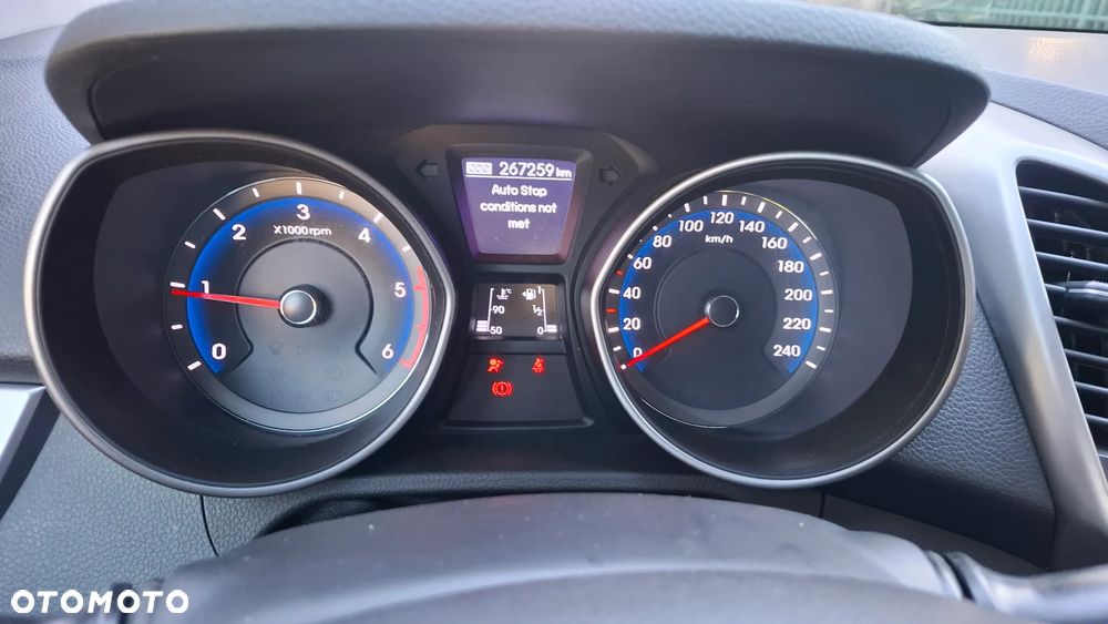 Hyundai i30 blue 1.6 CRDi Passion - 14