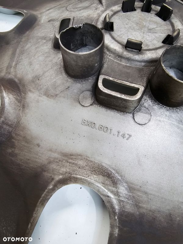 KOŁPAK ORYGINALNY AUDI A1 8X 8X0601147 R15 - 5