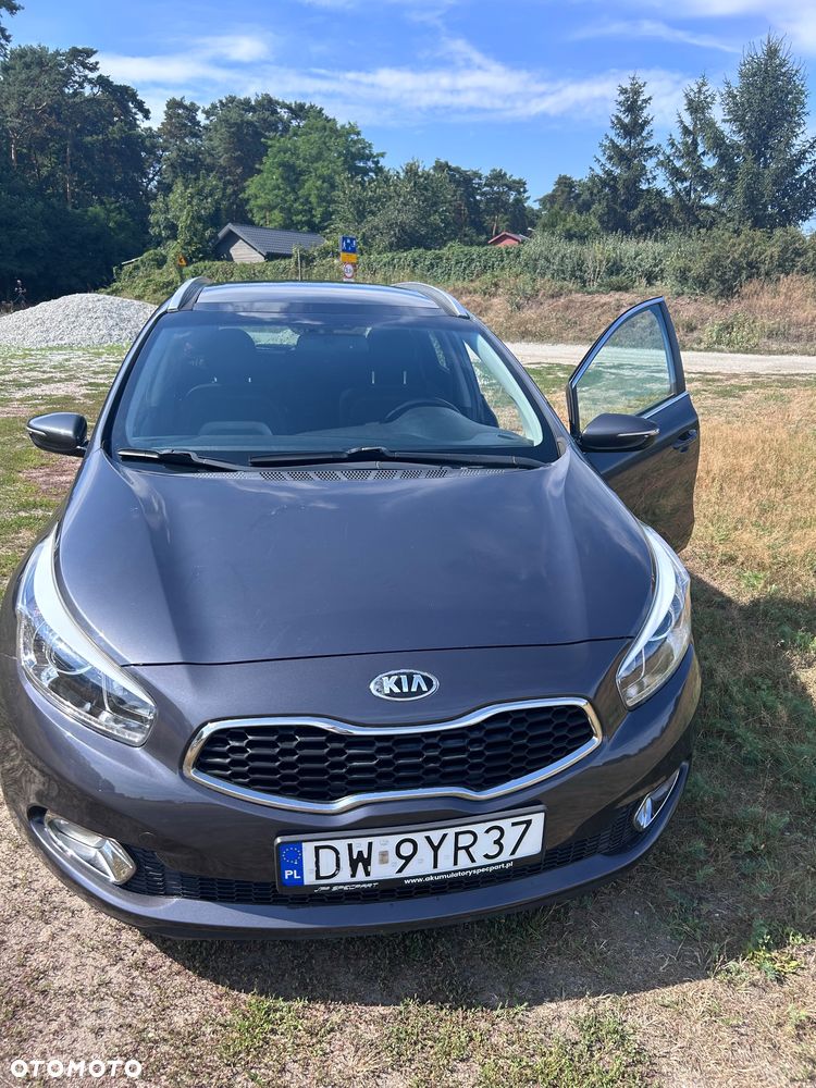 Kia Ceed - 10