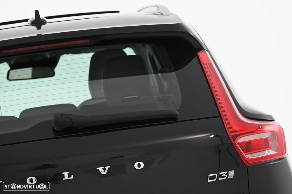 Volvo XC 40 2.0 D3 - 12