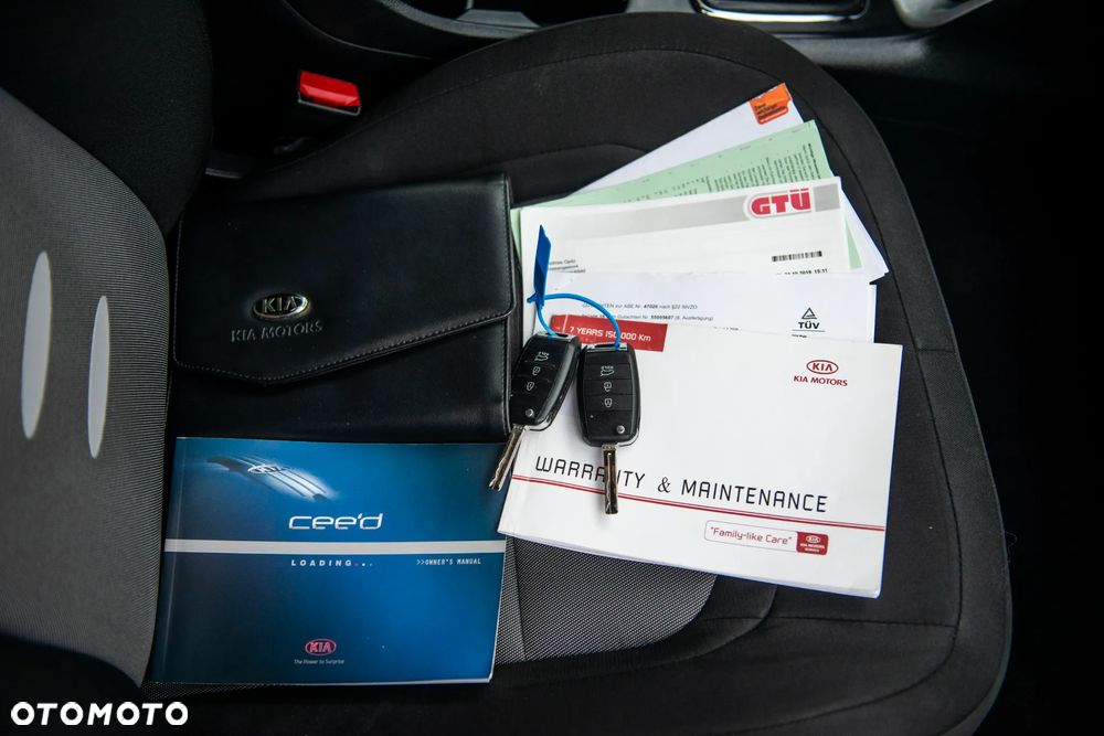 Kia Ceed 1.6 GDI ISG Vision - 40