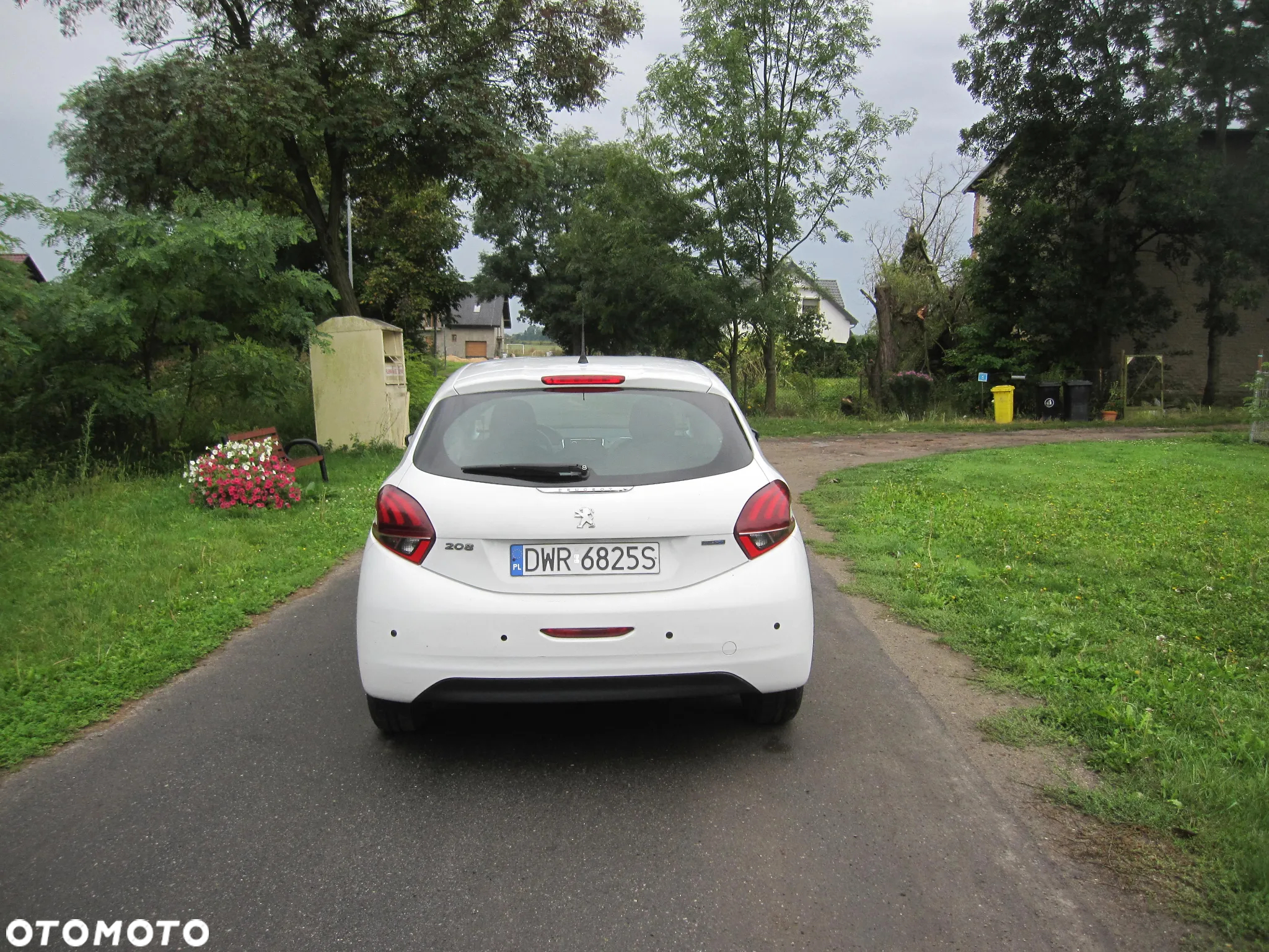 Peugeot 208 1.6 BlueHDi Allure S&S - 11