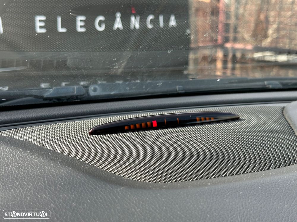 Mercedes-Benz CLA 180 d Shooting Brake - 32