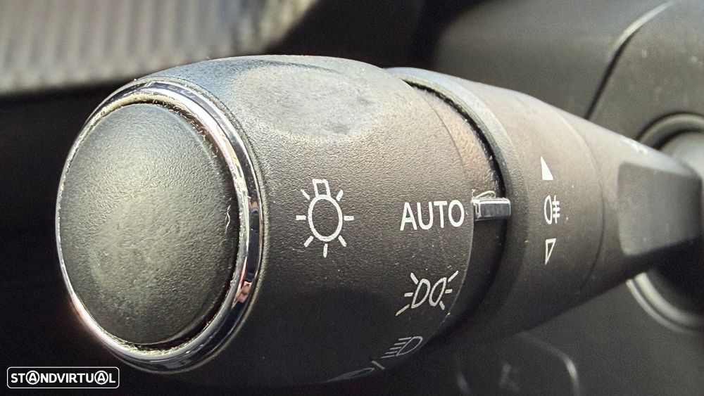 Peugeot 208 PureTech 100 GT Pack - 38