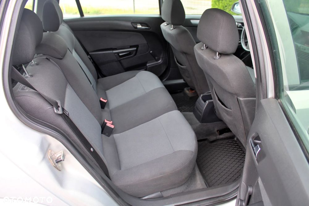 Opel Astra 1.9 CDTI DPF Automatik Edition - 24
