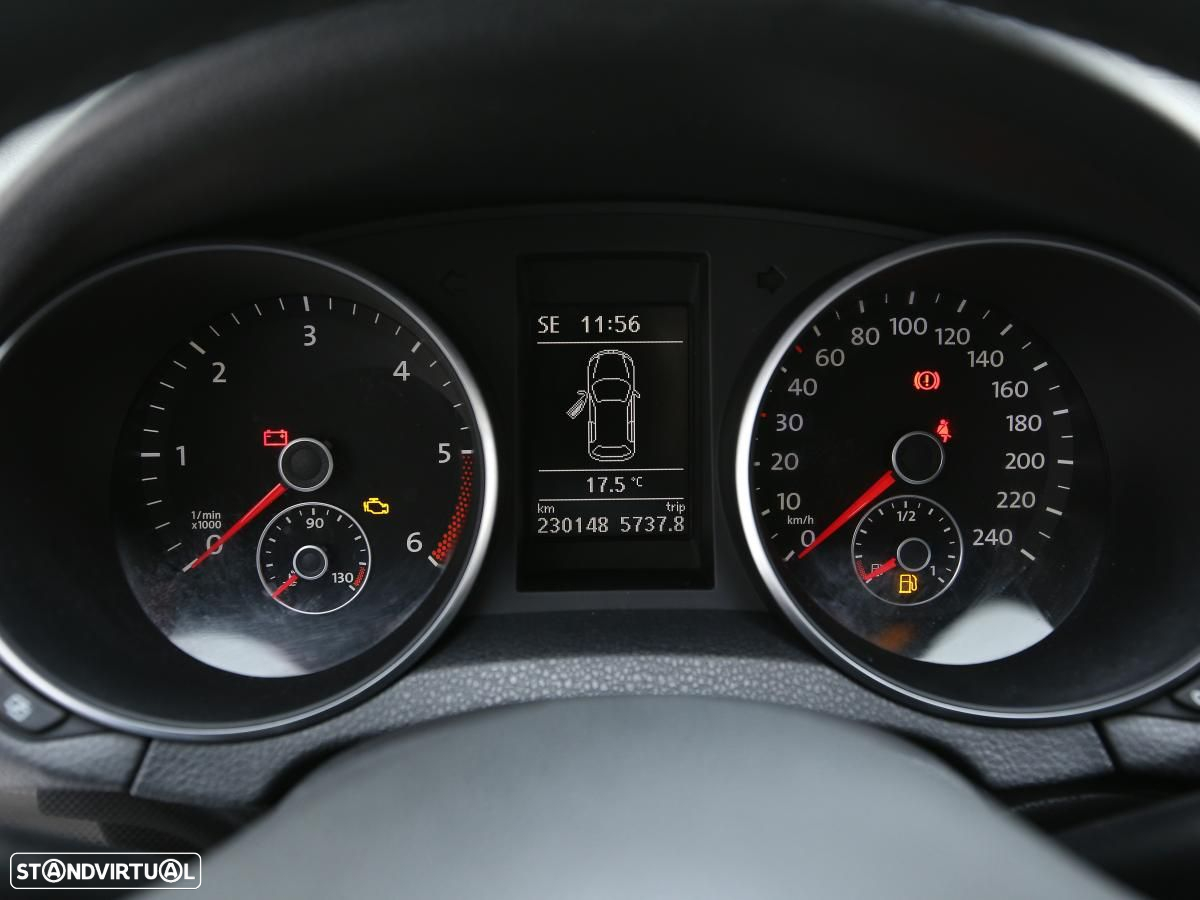 VW Golf Variant - 16