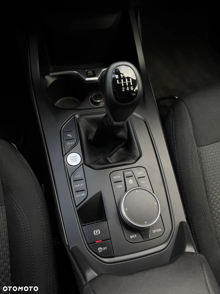 BMW Seria 2 218i - 21