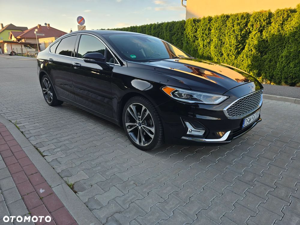 Ford Fusion - 2