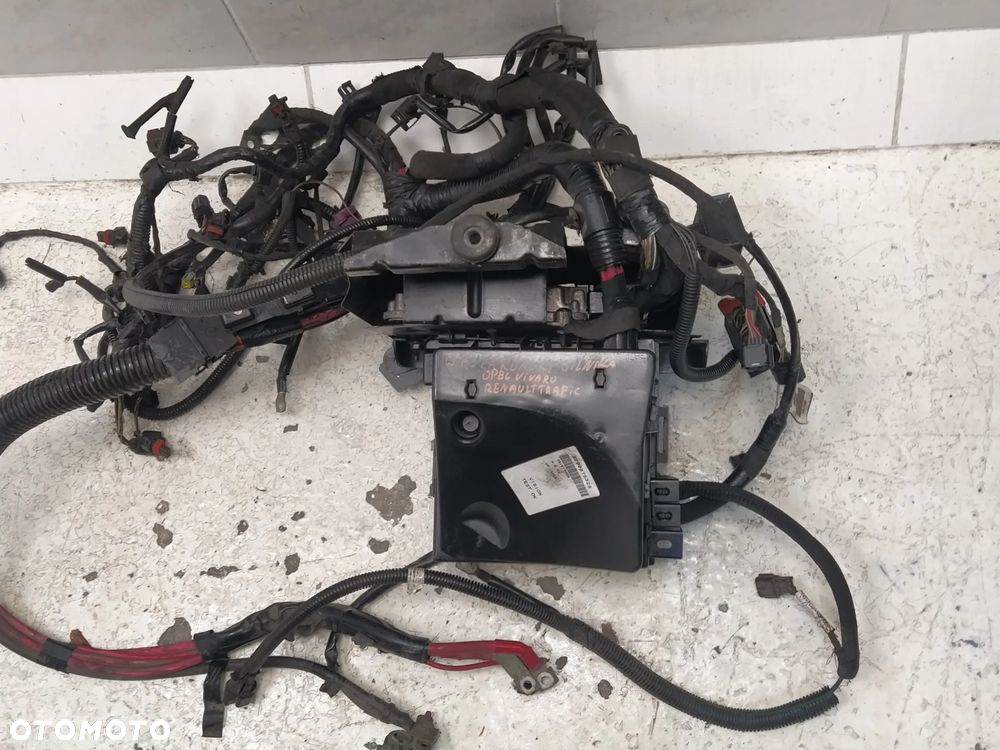 OPEL VIVARO RENAULT TRAFIC  WIĄZKA INSTALACJA PRZEWODY KABLE KOMORY SILNIKA GRODZI SKRZYNKA BEZPIECZNIKÓW ORYGINAŁ - 4