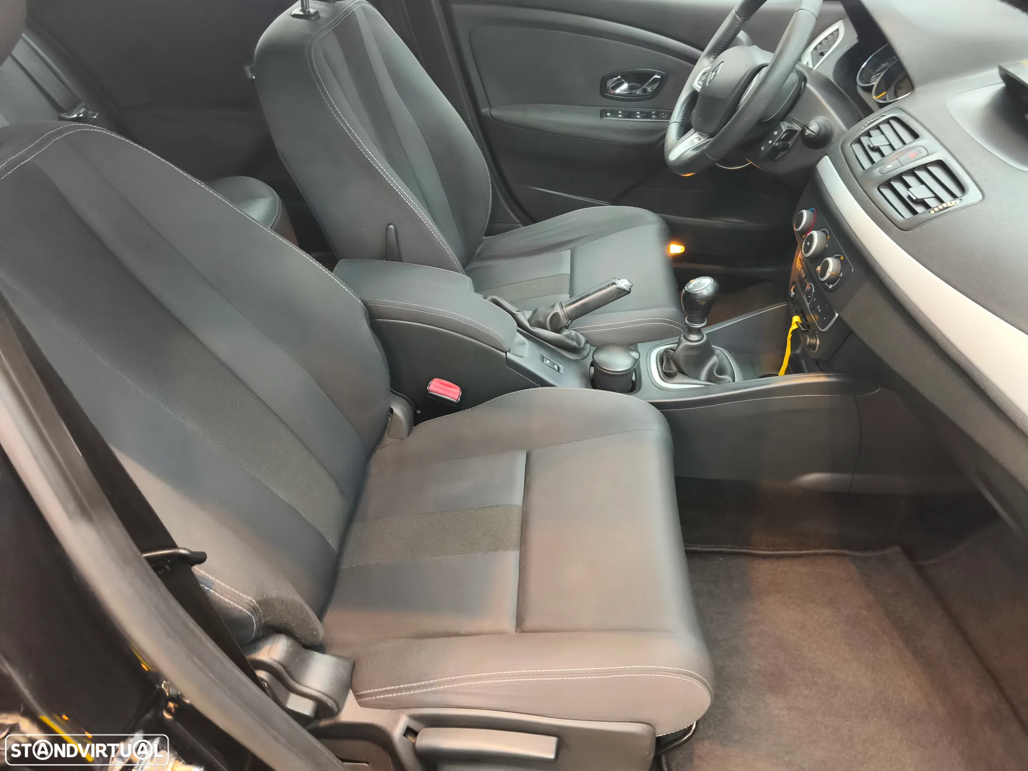 Renault Mégane Sport Tourer 1.5 dCi Dynamique S - 18