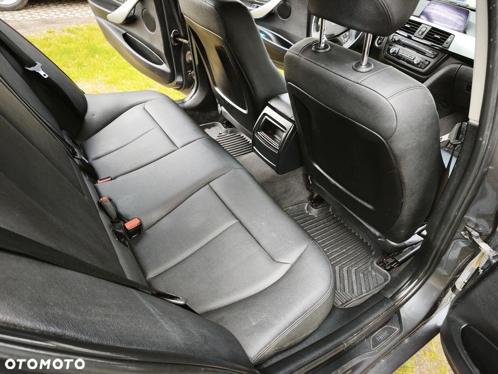 BMW Seria 3 318d DPF - 25
