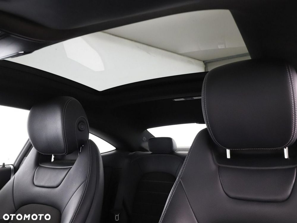 Mercedes-Benz Klasa C 200 9G-TRONIC AMG Line - 41