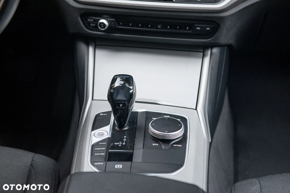 BMW Seria 3 320d Advantage - 13
