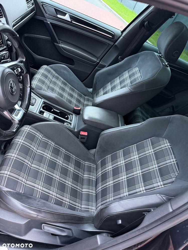 Volkswagen Golf 2.0 TDI BMT GTD DSG - 10