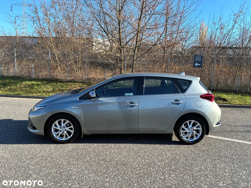 Toyota Auris Hybrid 135 Prestige - 4