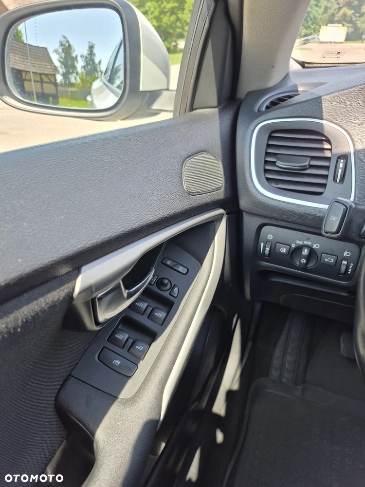Volvo V40 D2 Momentum - 15