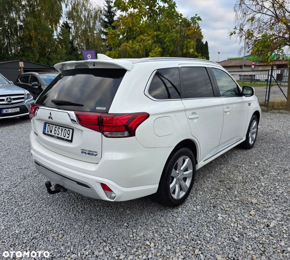 Mitsubishi Outlander 2.4 4WD Plug-In Hybrid Diamant - 5