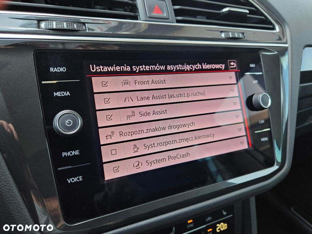 Volkswagen Tiguan - 23