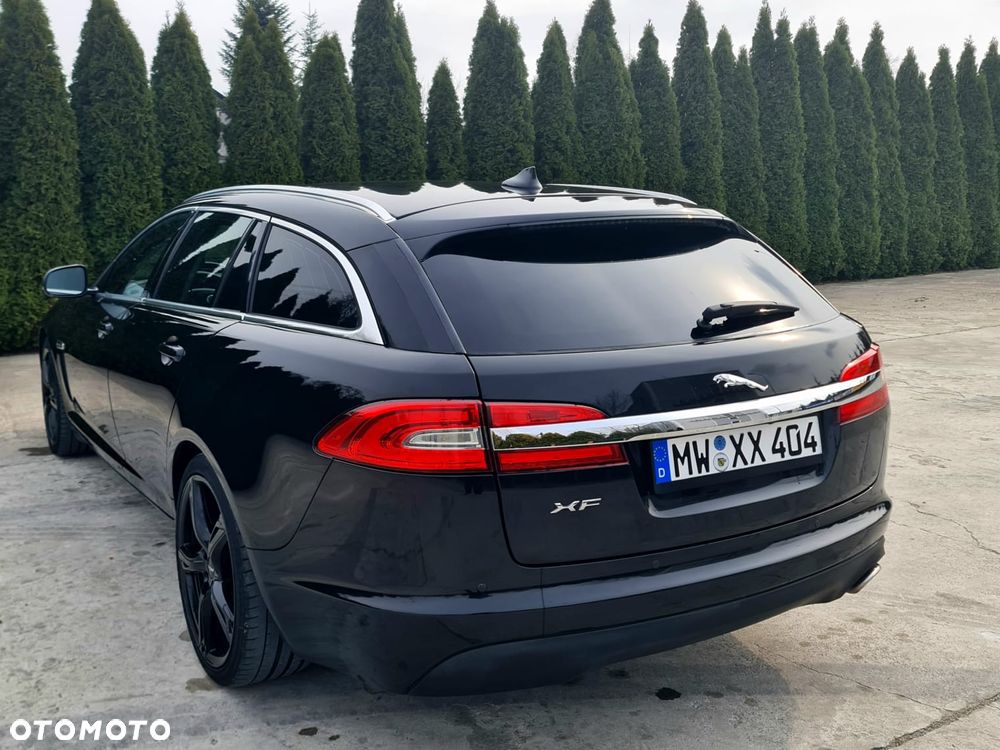 Jaguar XF 2.2 D R-Sport - 4