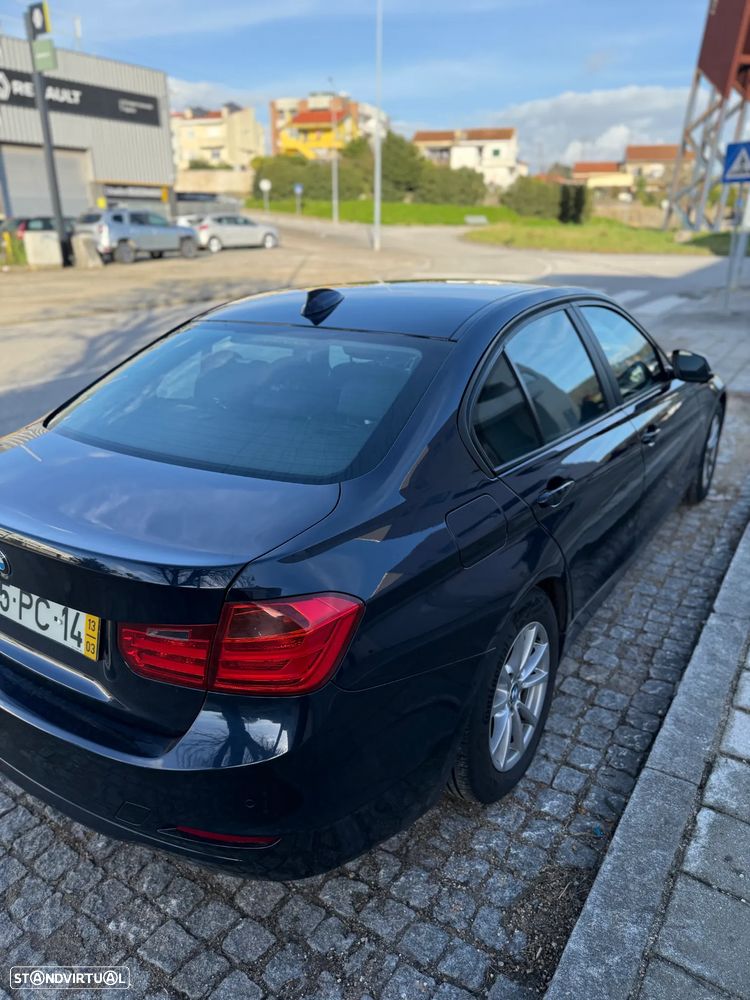 BMW 320 d EfficientDynamics Auto - 6