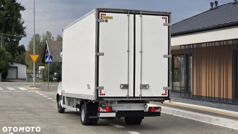 Mercedes-Benz SPRINTER 519 CDI 907❗❗3.0 190 KM / FULL OPCJA / AUTOMAT 9G-TRONIC / FULL LED / KONTENER 10EP  / PLANDEKA 10EP / DRZWI Z TYŁU / BLIŹNIAKI / XENON / RAMA / ZABUDOWA JEGGER / PODUSZKI PNEUMATYCZNE / SYPIALKA / SALON POLSKA ❗❗ - 4