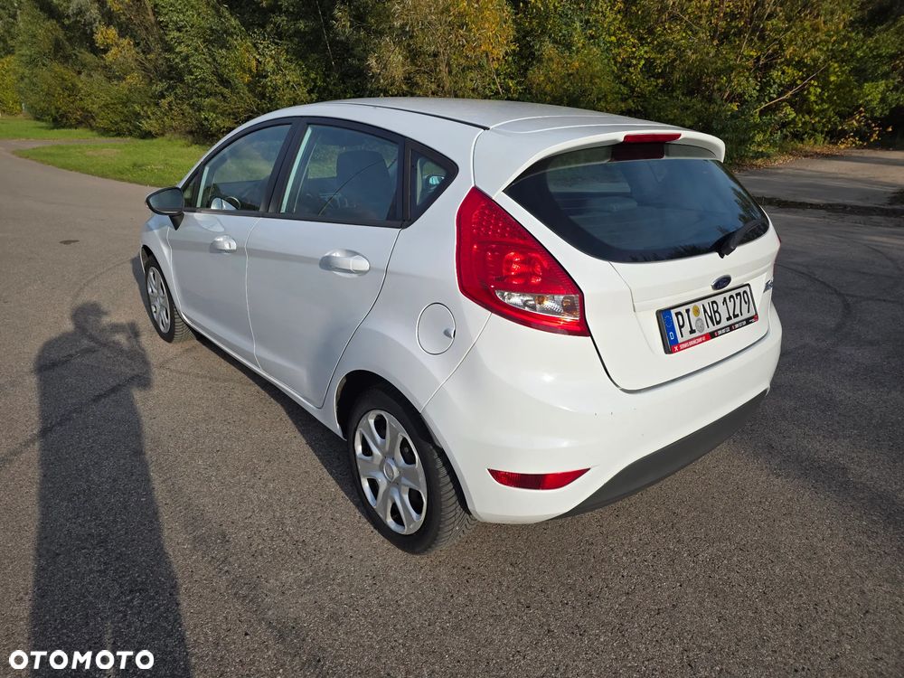 Ford Fiesta - 10