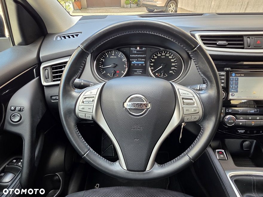 Nissan Qashqai 1.2 DIG-T N-Connecta - 25