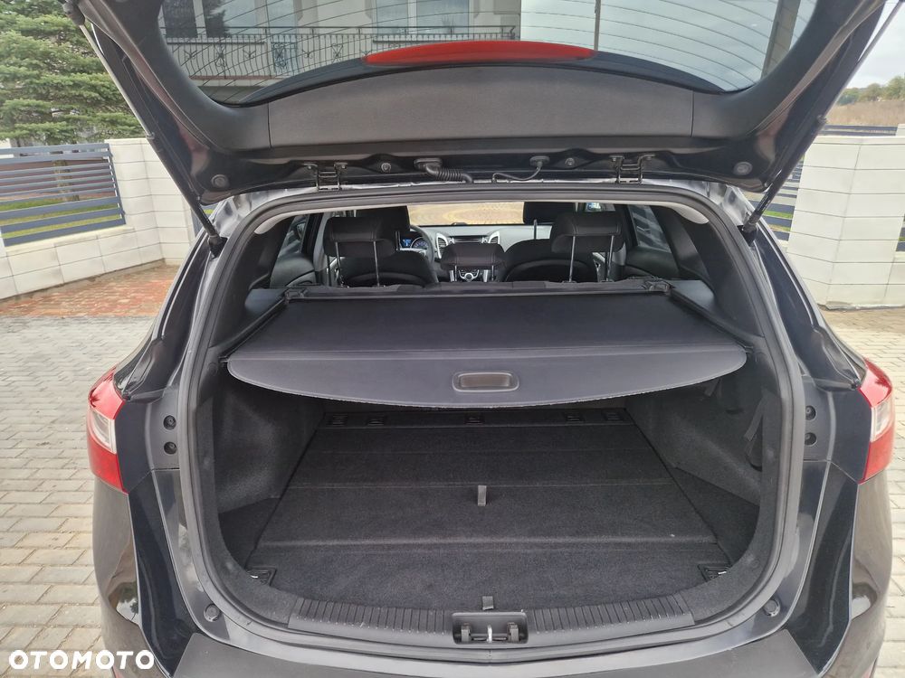 Hyundai i30 1.4 Fifa World Cup Edition - 10