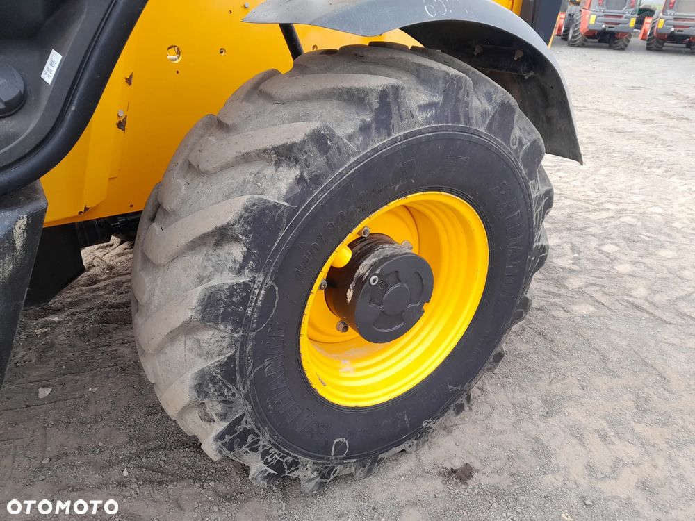 JCB 540-170 2016R - 12