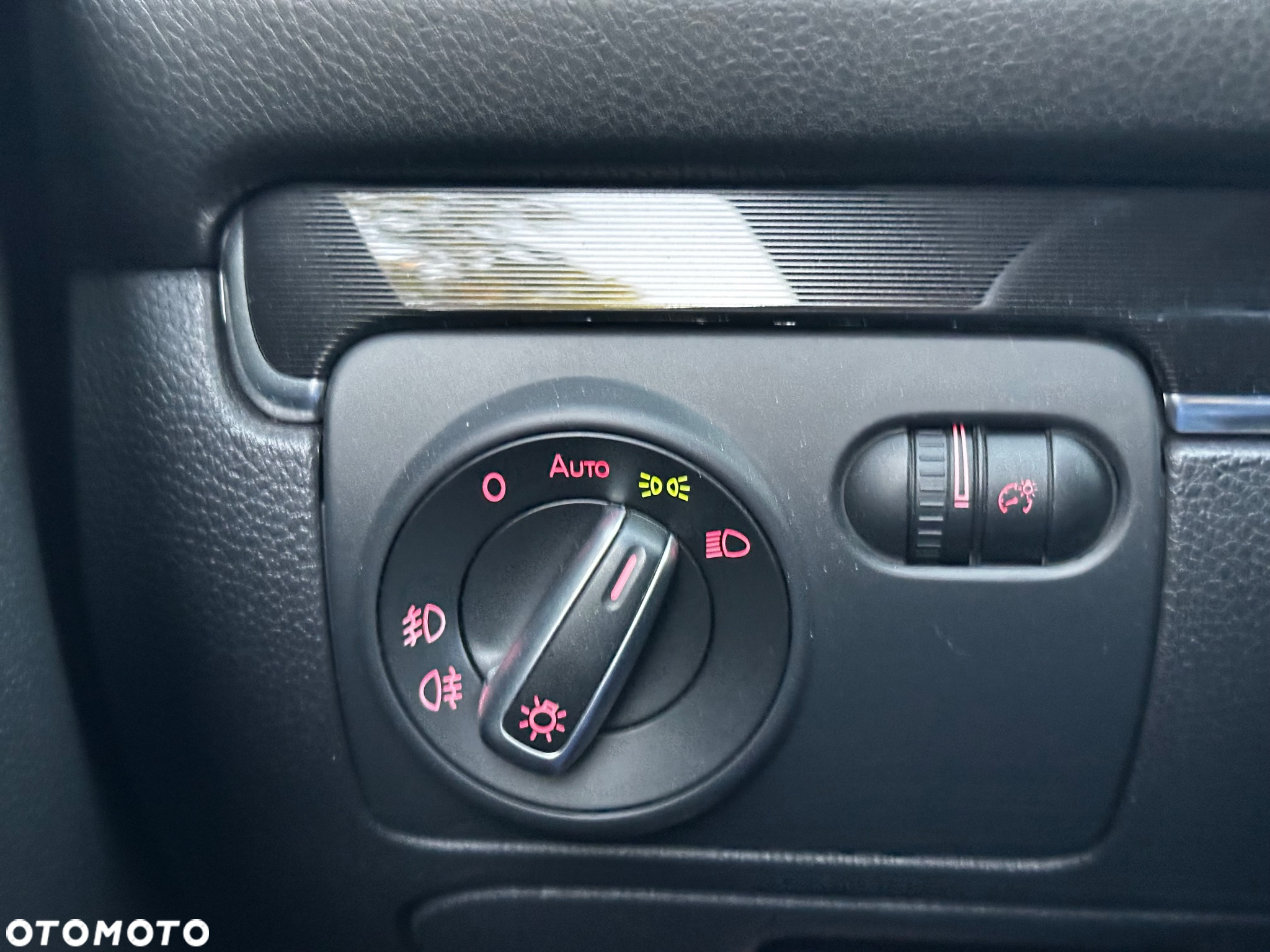 Volkswagen Golf - 33