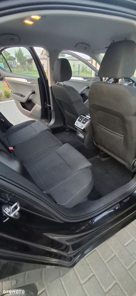 Skoda Superb 1.8 TSI Ambition DSG - 17