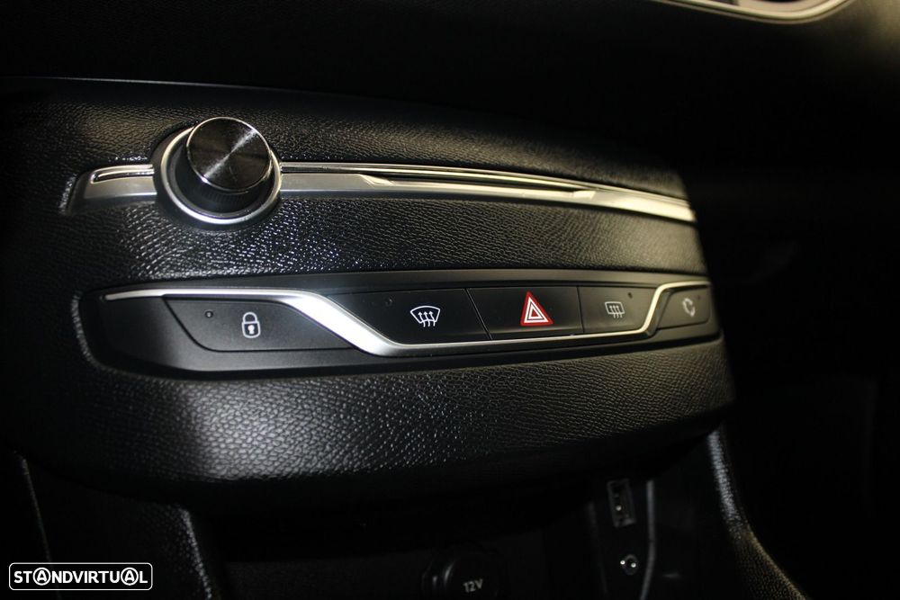 Peugeot 308 1.2 PureTech Business Line - 19